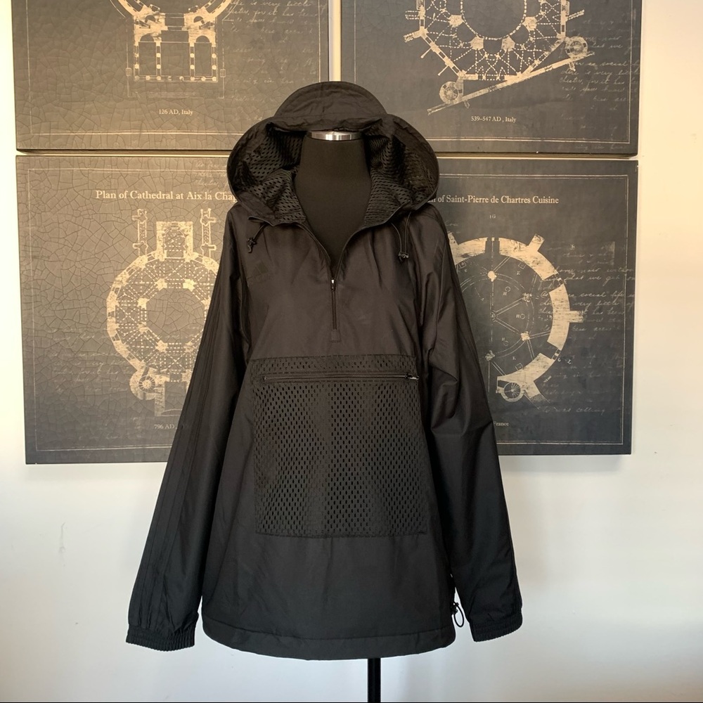 NWT WOMENS ADIDAS WINDBREAKER BLACK SIZE XL
